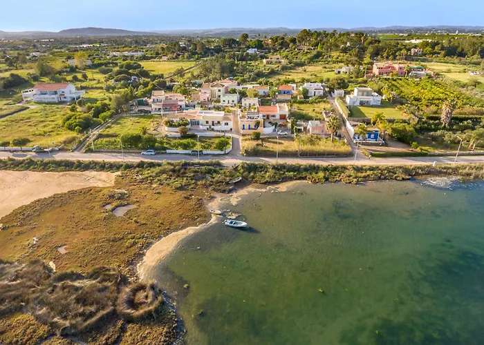 Luazinha - Lovingly Renovated Fisherman's Vakantiehuis