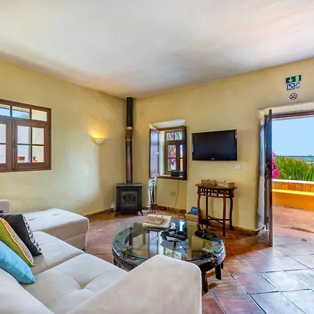 Hébergement de vacances Luazinha - Lovingly Renovated Fisherman's *