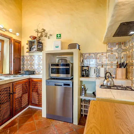 Luazinha - Lovingly Renovated Fisherman's Тавира