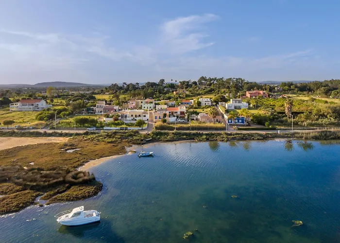 Дом отдыха Luazinha - Lovingly Renovated Fisherman's Тавира